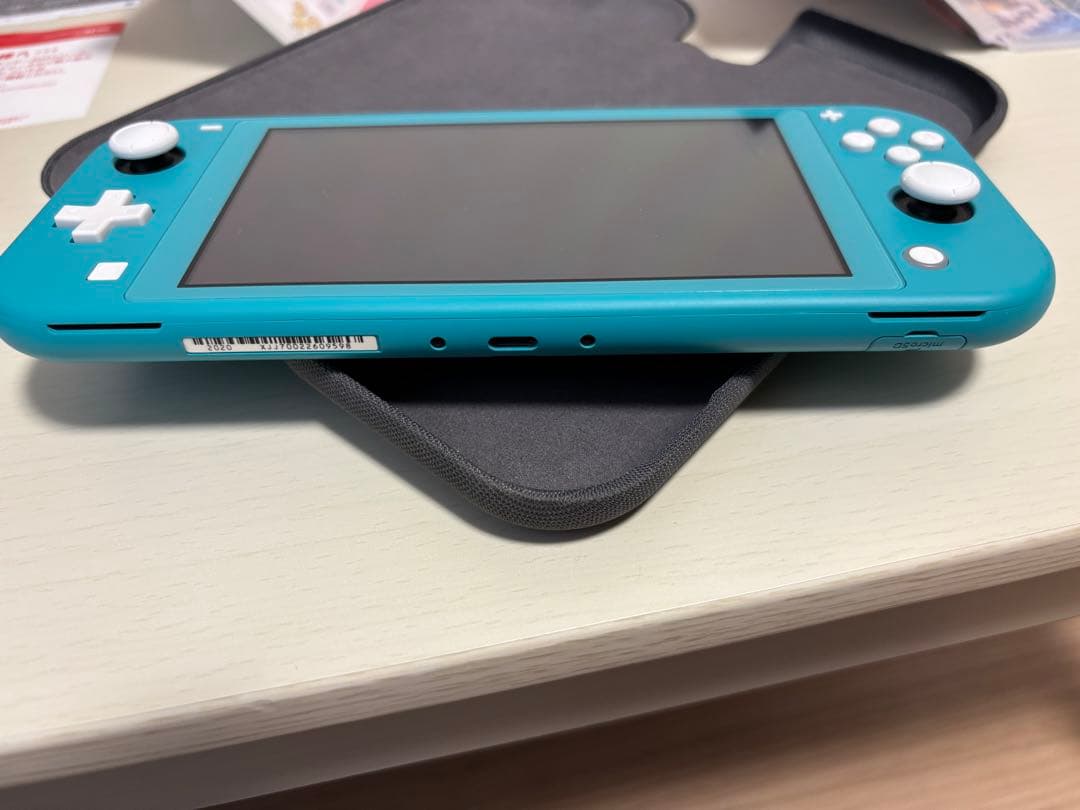 値下げ⭐︎ Nintendo Switch Lite 本体　ソフト２本セット