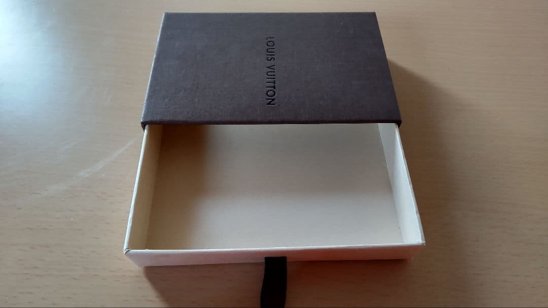 未使用美品　ルイヴィトン　4連キーケース 　ミュルティクレ 4　刻印有　保存袋無