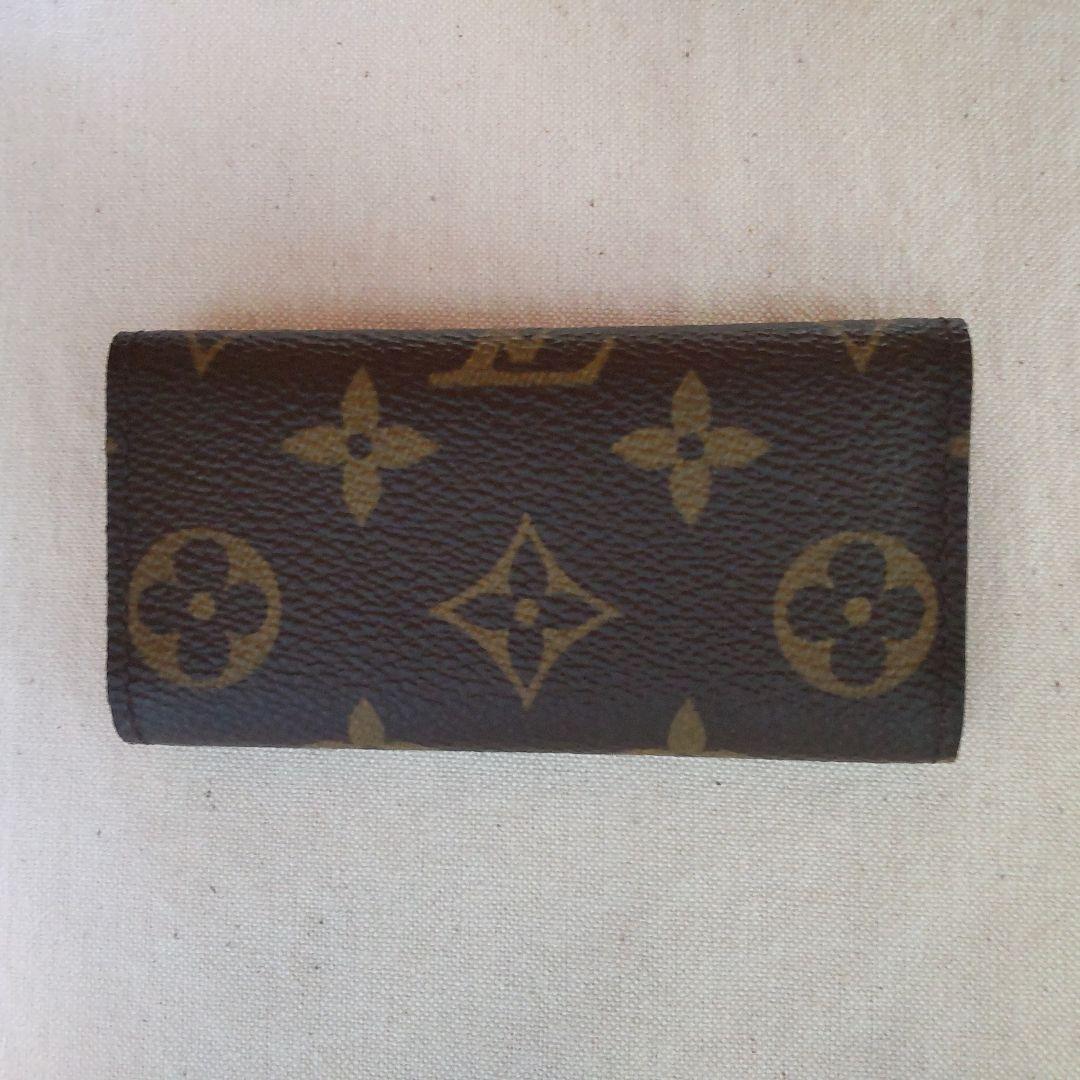 未使用美品　ルイヴィトン　4連キーケース 　ミュルティクレ 4　刻印有　保存袋無