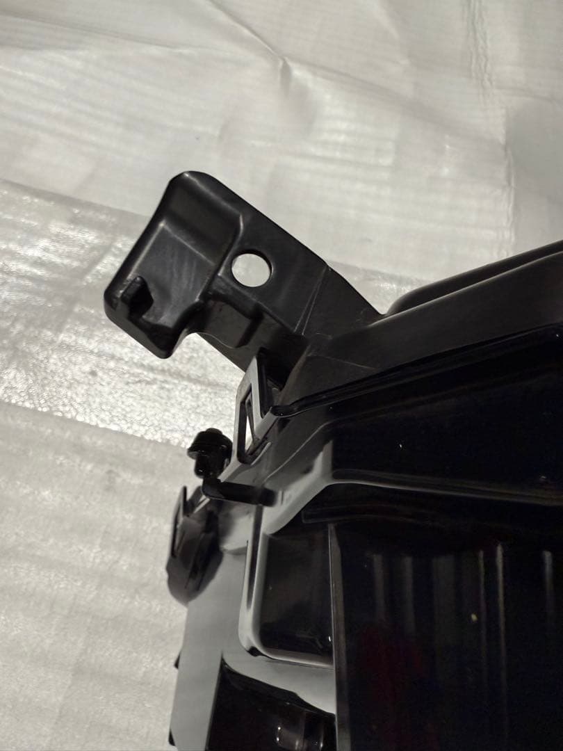 オートゾーン様用ヴォクシー純正ヘッドライト 左 補修歴なし