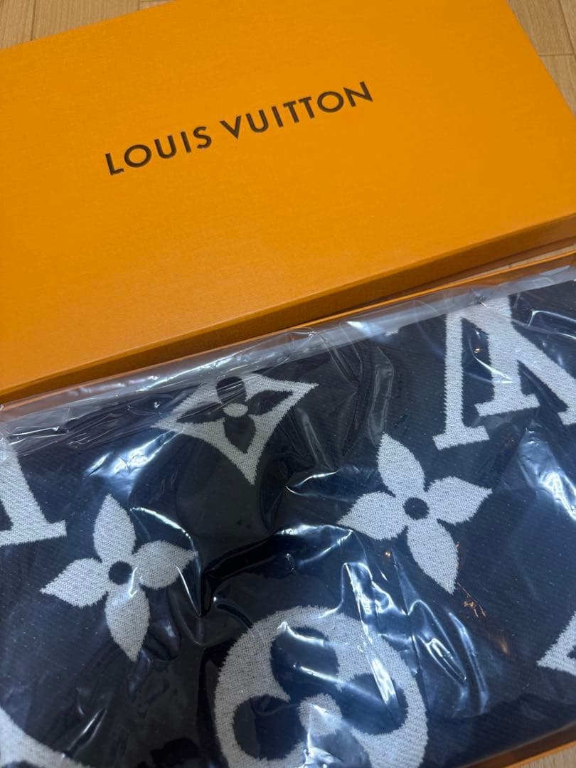 ルイヴィトン マフラー ノベルティ