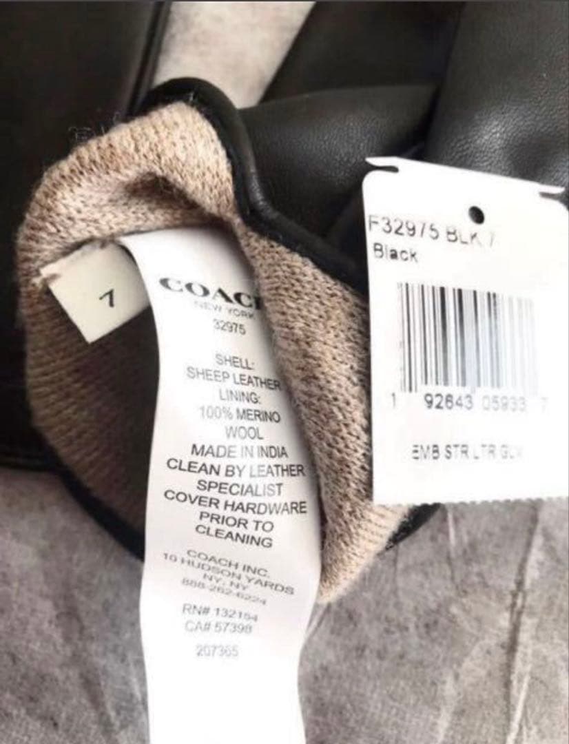 新品 未開封 コーチ 羊革 手袋 黒 クリスタルスター付 7(M) ウール裏付