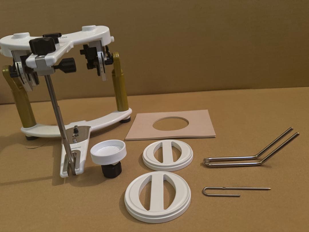 新品未使用　ストラトス300 3Dセットアップテンプレート　咬合器　歯科