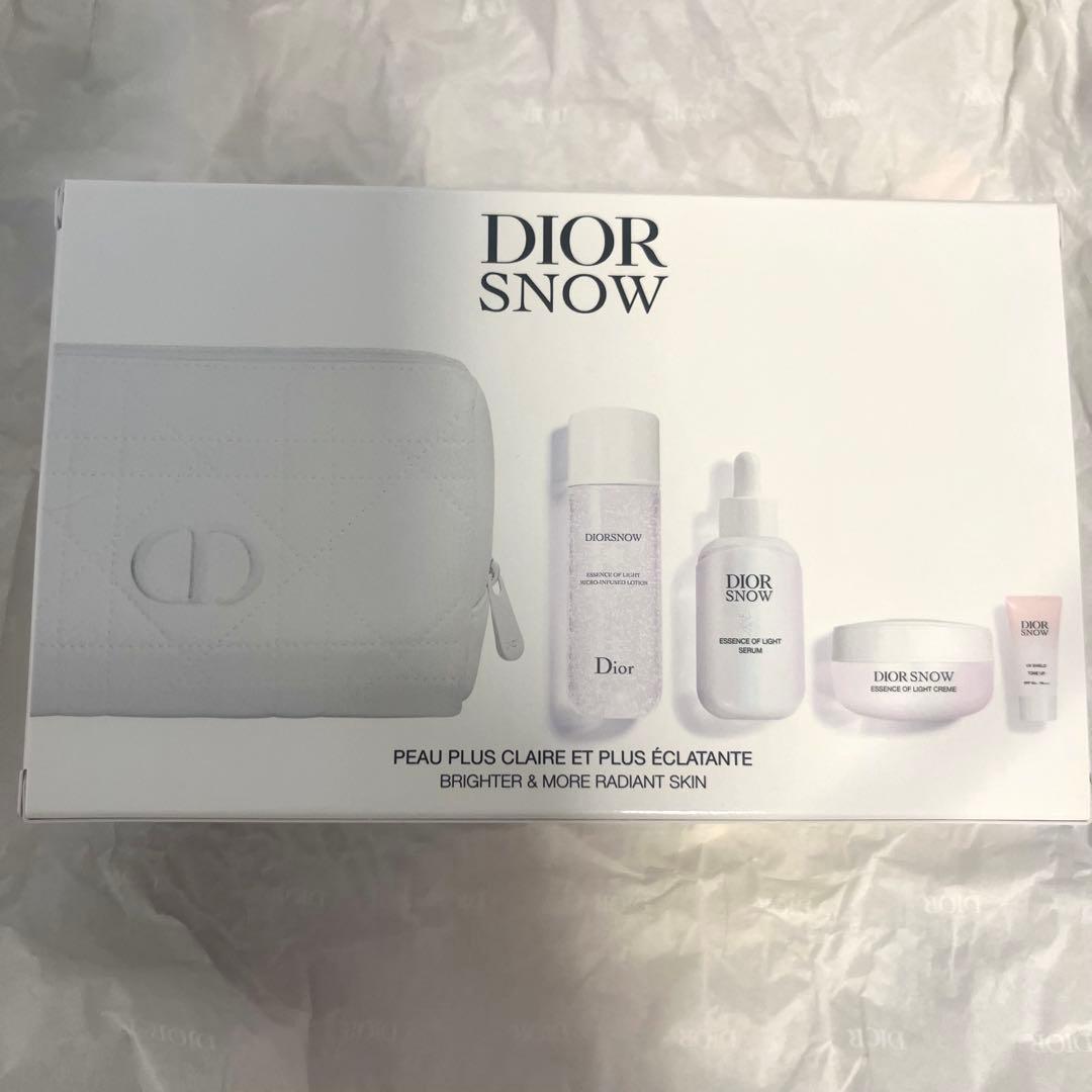 ディオールスノーエッセンスコフレ ポーチ付き