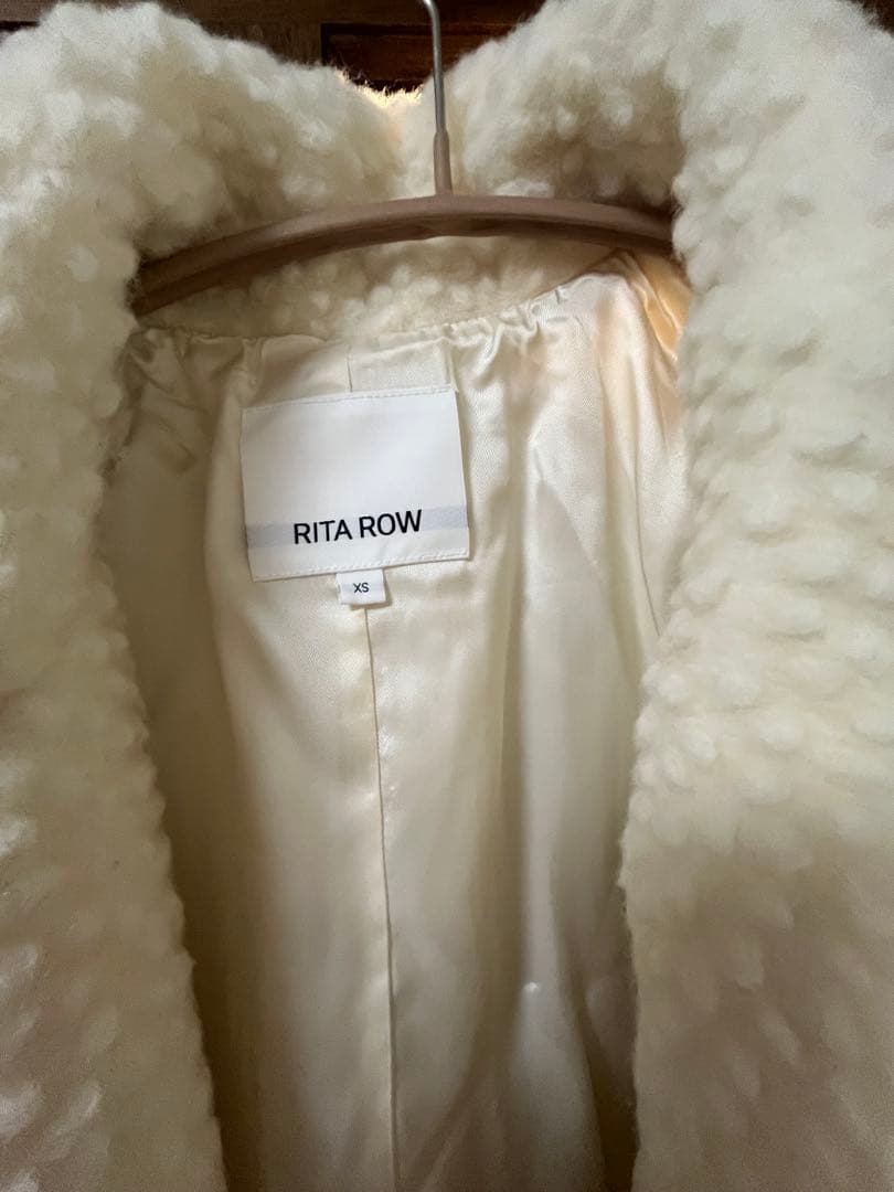 【RITA ROW/リタロウ】ブークレロングコート ホワイト　XS