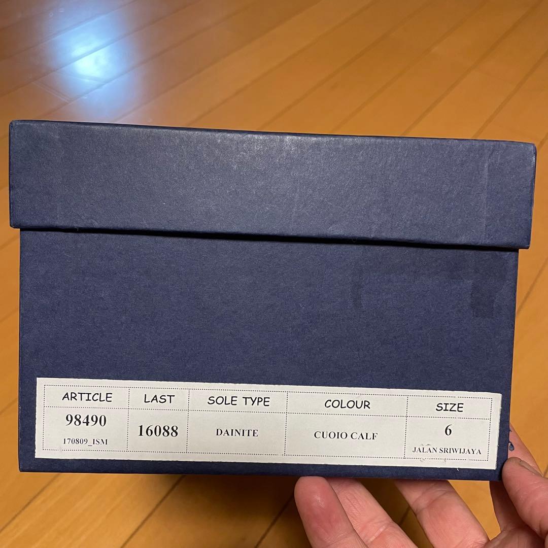 ジャランスリワヤ　98490 16088 サイズ6