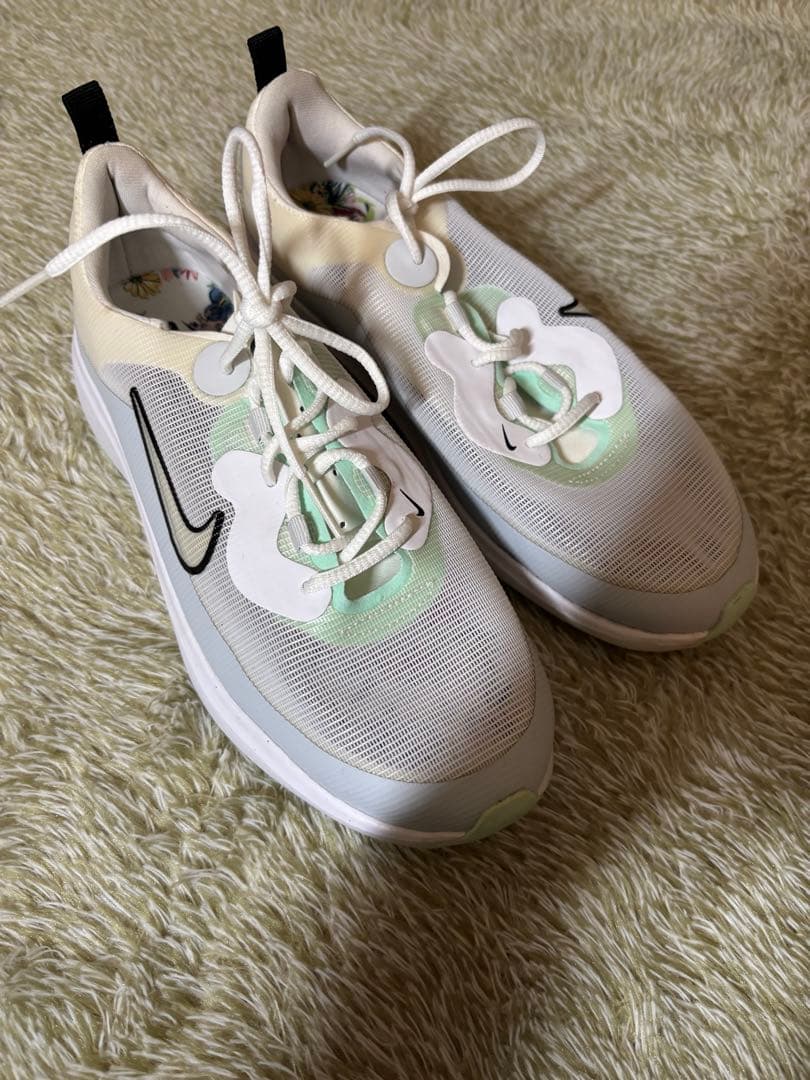 【NIKE】ホワイト/ミント シューズ