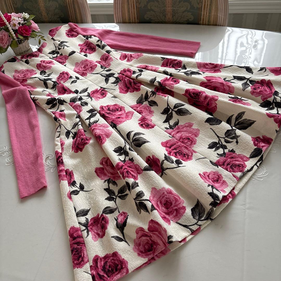 エムズグレイシー　袖ニットドッキングワンピース　ローズ柄ピンク系　38