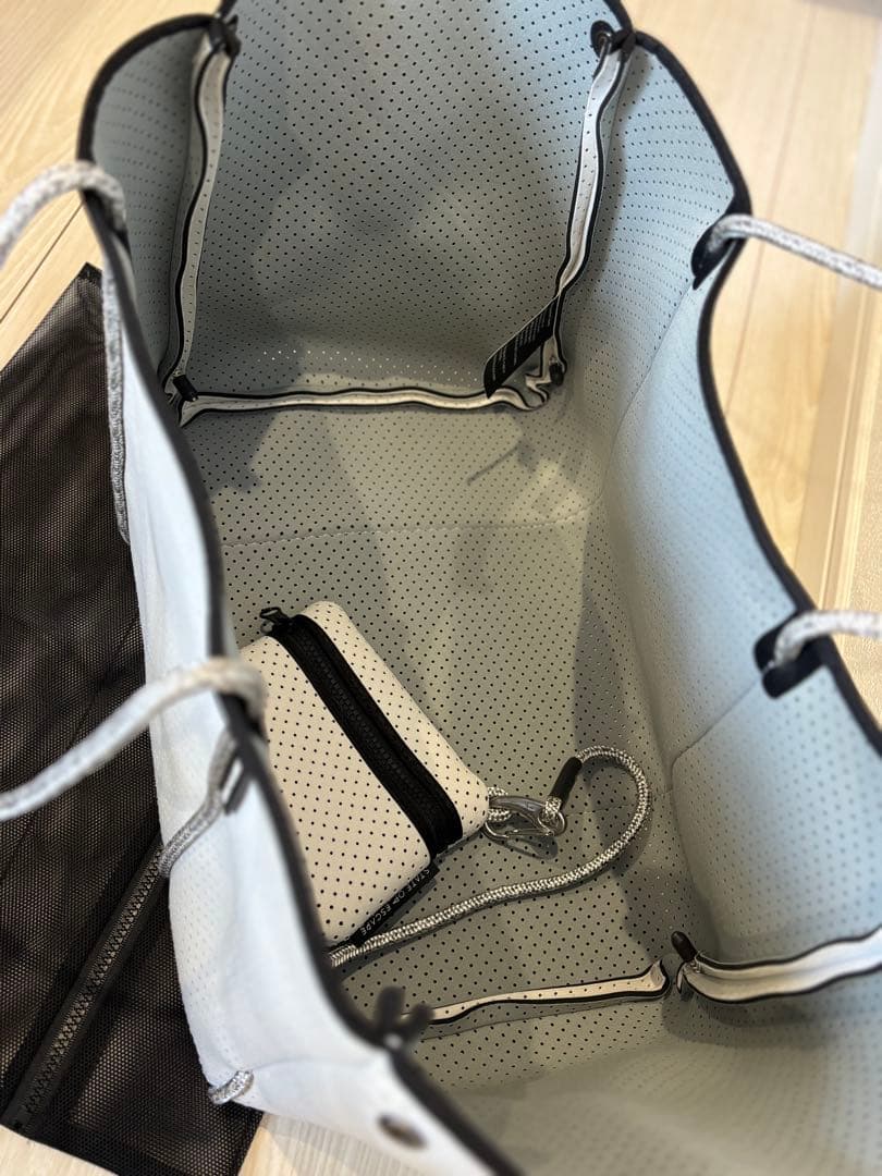 arise 　ステイトオブエスケープトートバッグ 白 ポーチ メッシュ