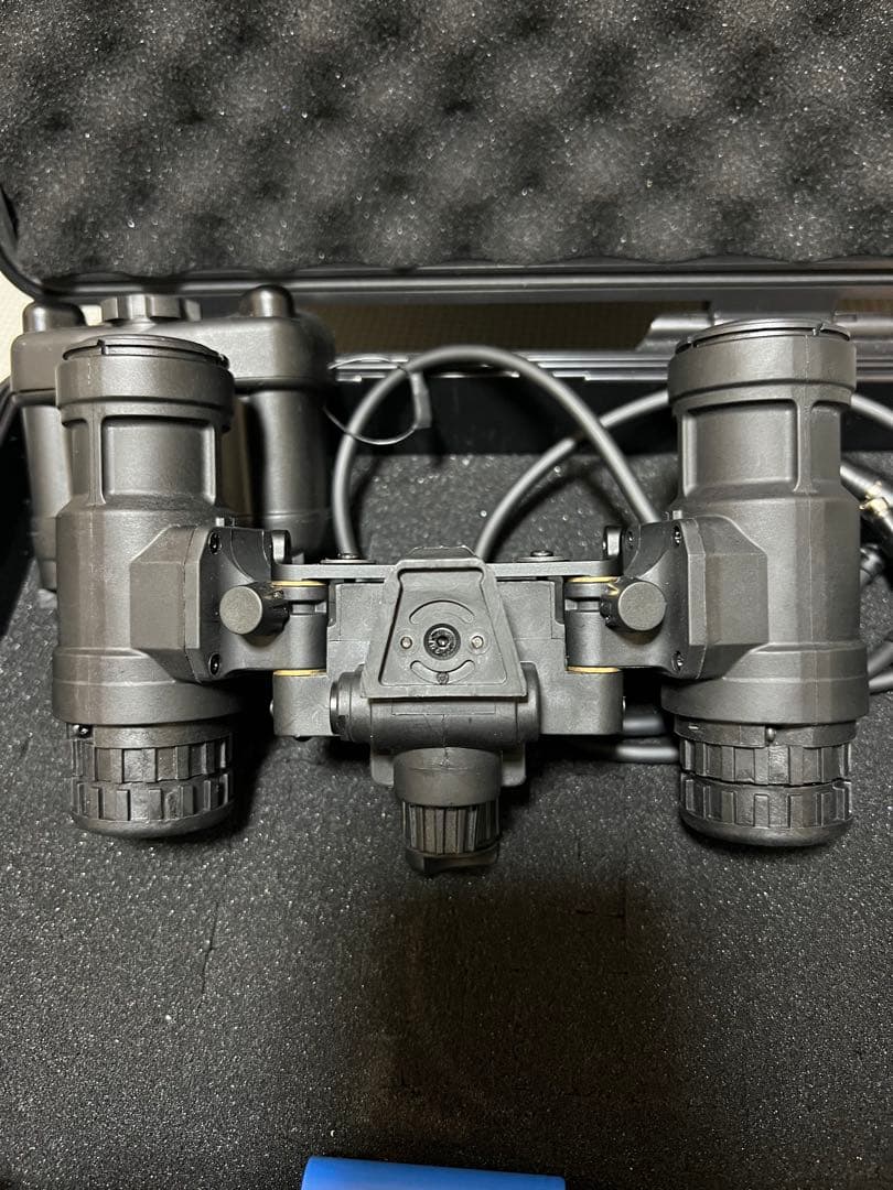 PVS-31 デジタルナイトビジョン 実動 IR 四角画面タイプ