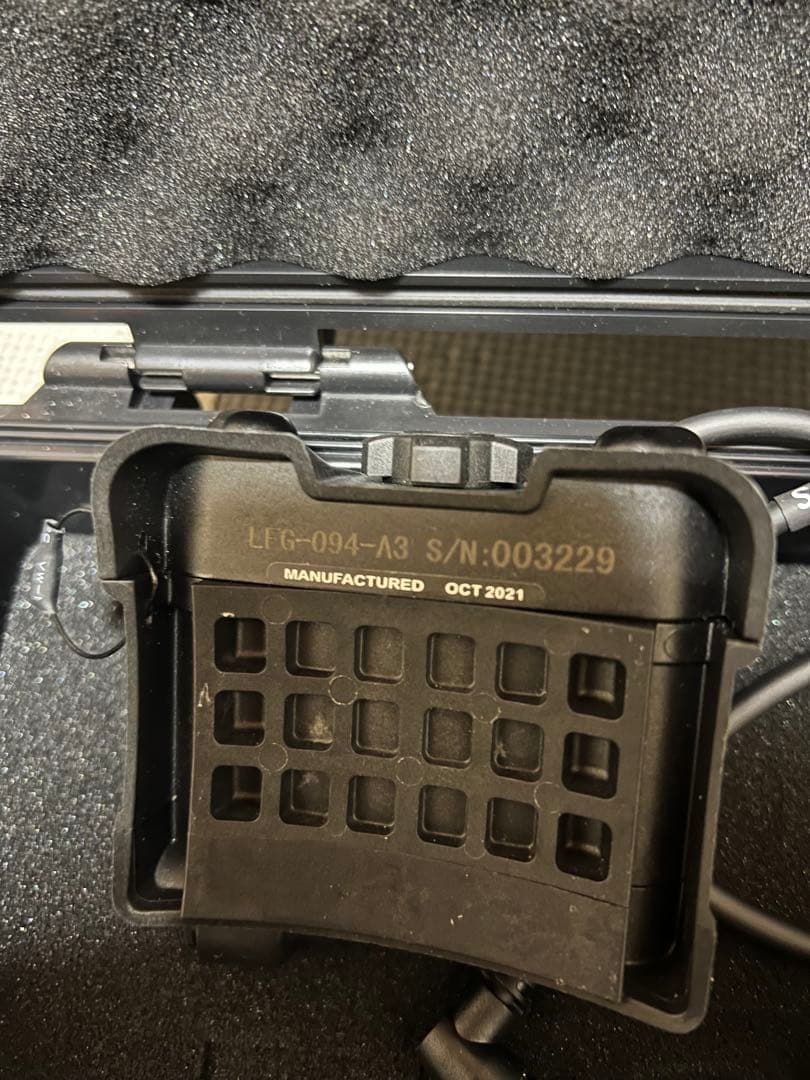 PVS-31 デジタルナイトビジョン 実動 IR 四角画面タイプ