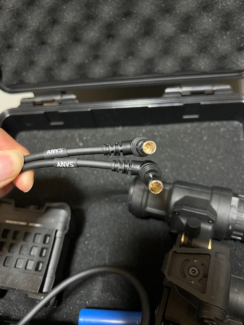 PVS-31 デジタルナイトビジョン 実動 IR 四角画面タイプ