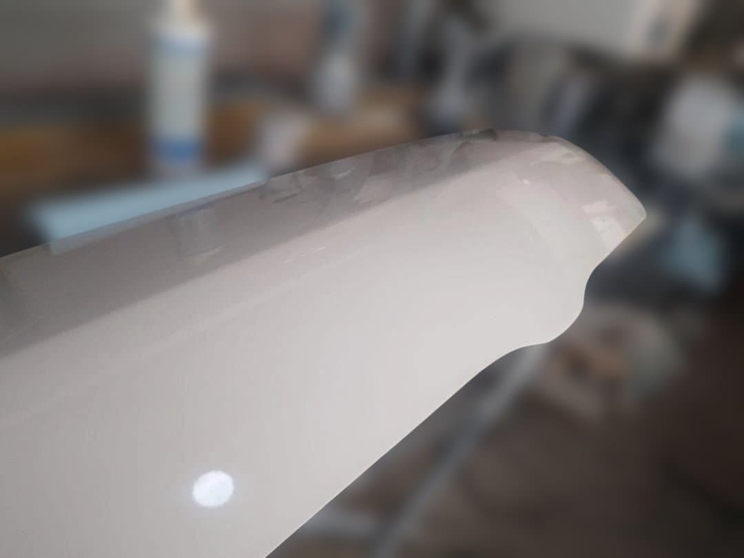 ハイエース200系ナロー純正ボンネットスムージング加工塗装。引き取り限定