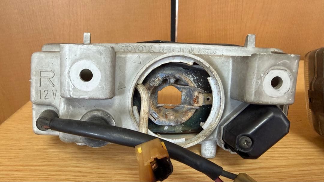 20ソアラ エアロバンパータイプ用　フォグランプ