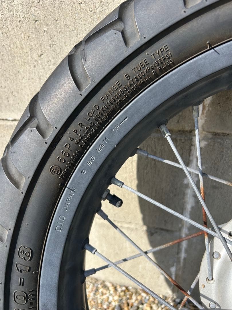 TW200 ホイール　タイヤ