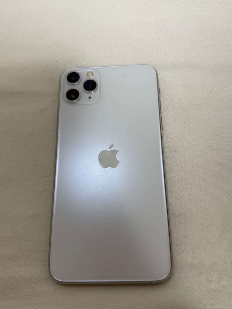 Apple iPhone 11 Pro Maxシルバー　256GB