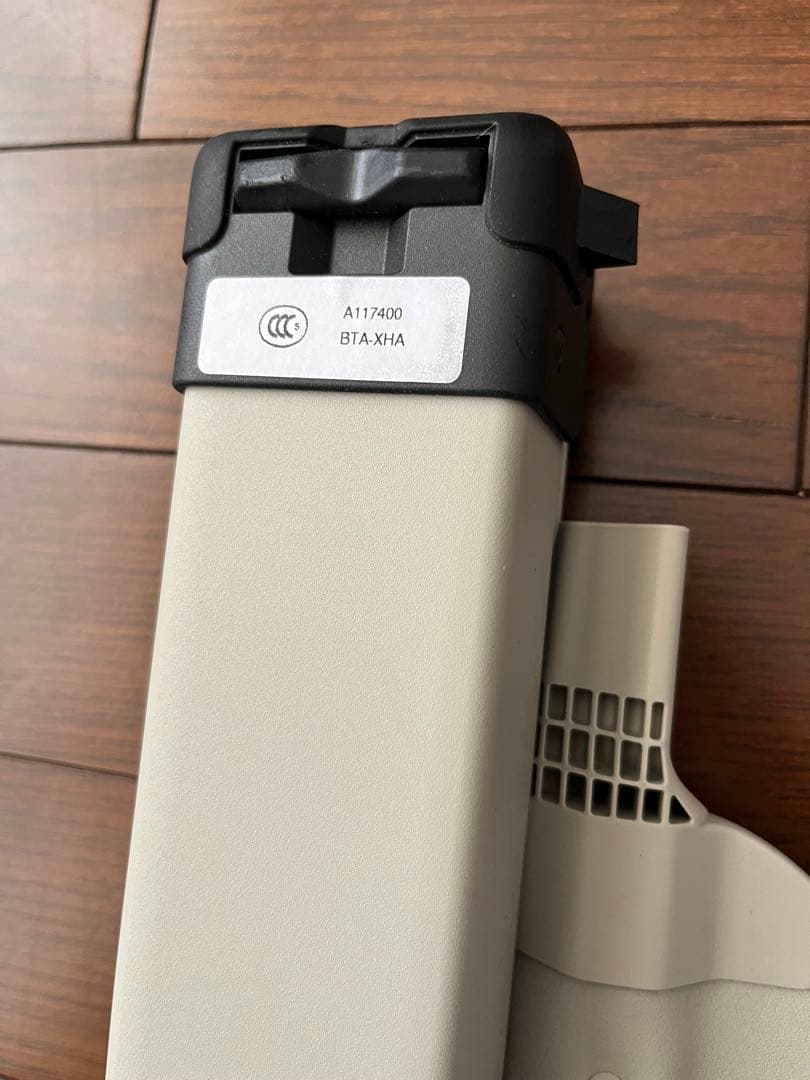 ボルボV60CC 純正2022年製 トノカバー