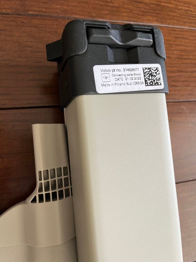 ボルボV60CC 純正2022年製 トノカバー