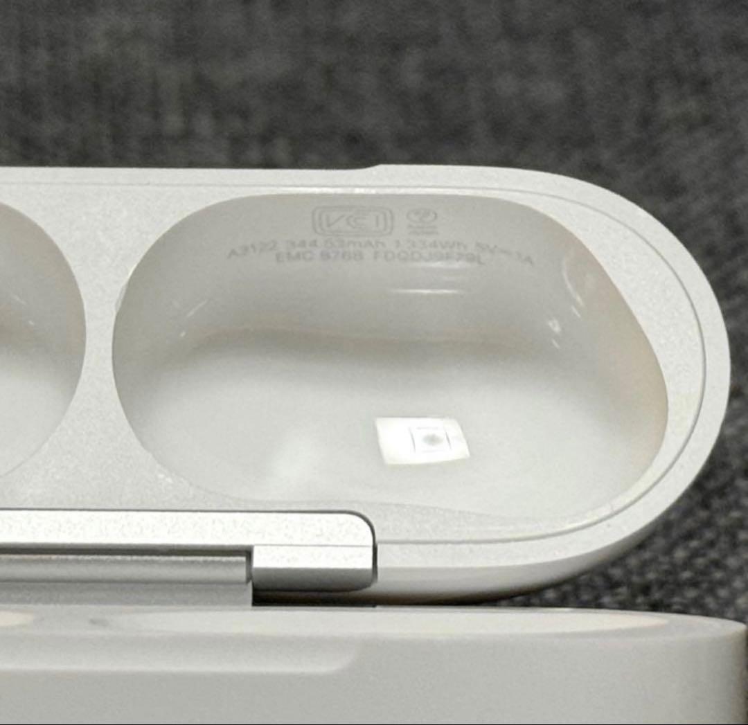 Apple AirPods Pro 第3世代 純正 充電ケースのみ