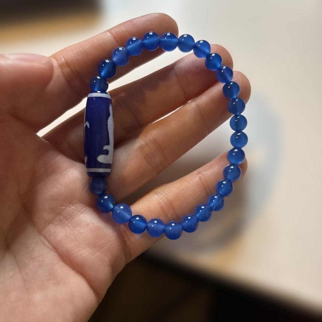 ズーンとくる！青玉髄天珠！双観音天珠！ズーン！