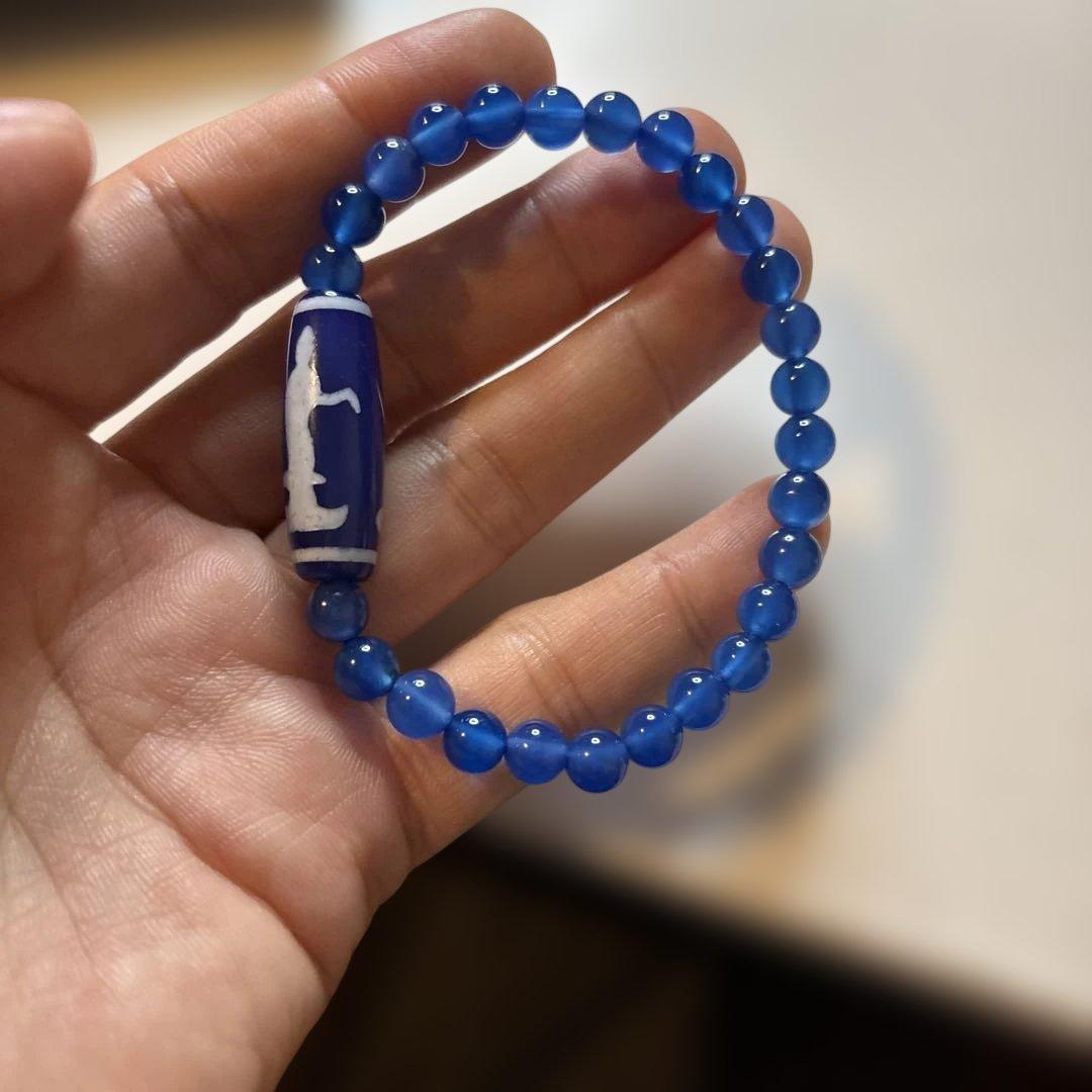 ズーンとくる！青玉髄天珠！双観音天珠！ズーン！