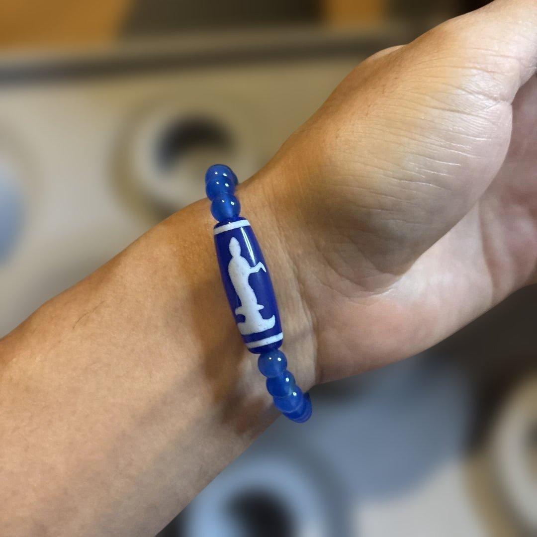 ズーンとくる！青玉髄天珠！双観音天珠！ズーン！