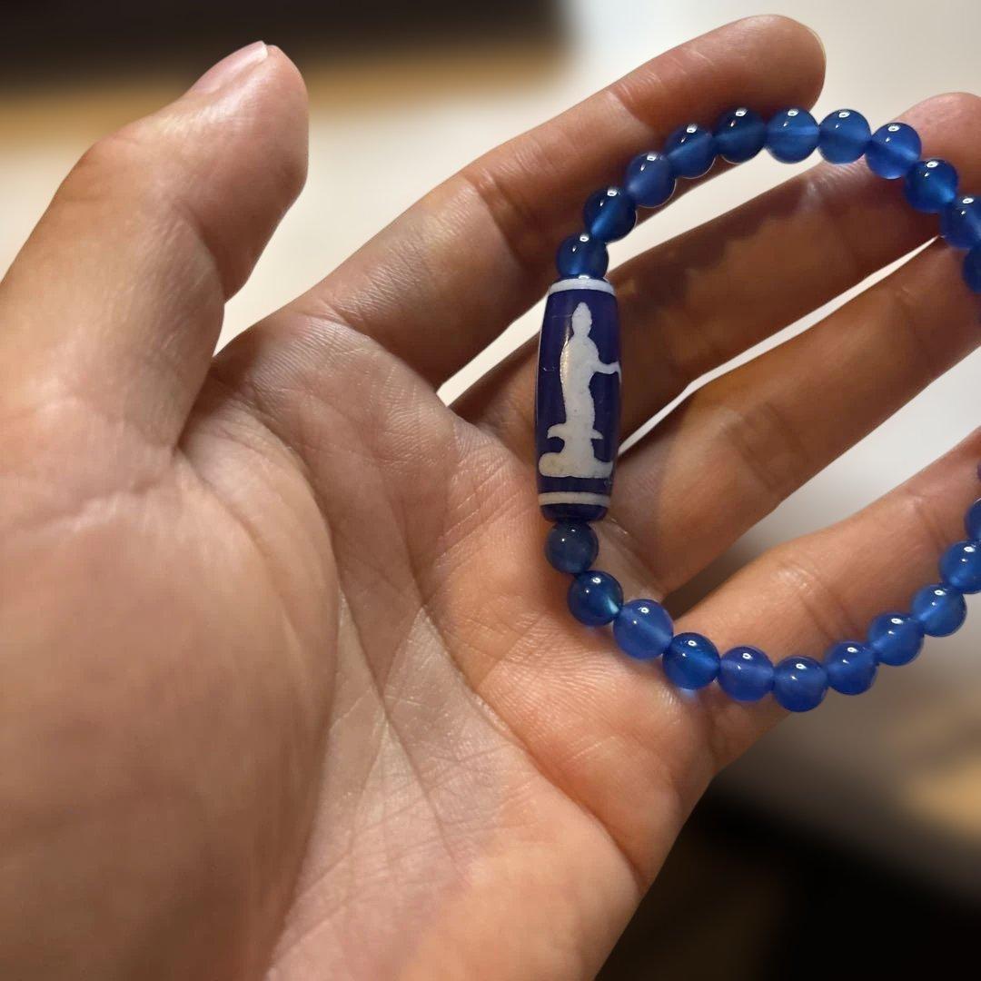 ズーンとくる！青玉髄天珠！双観音天珠！ズーン！