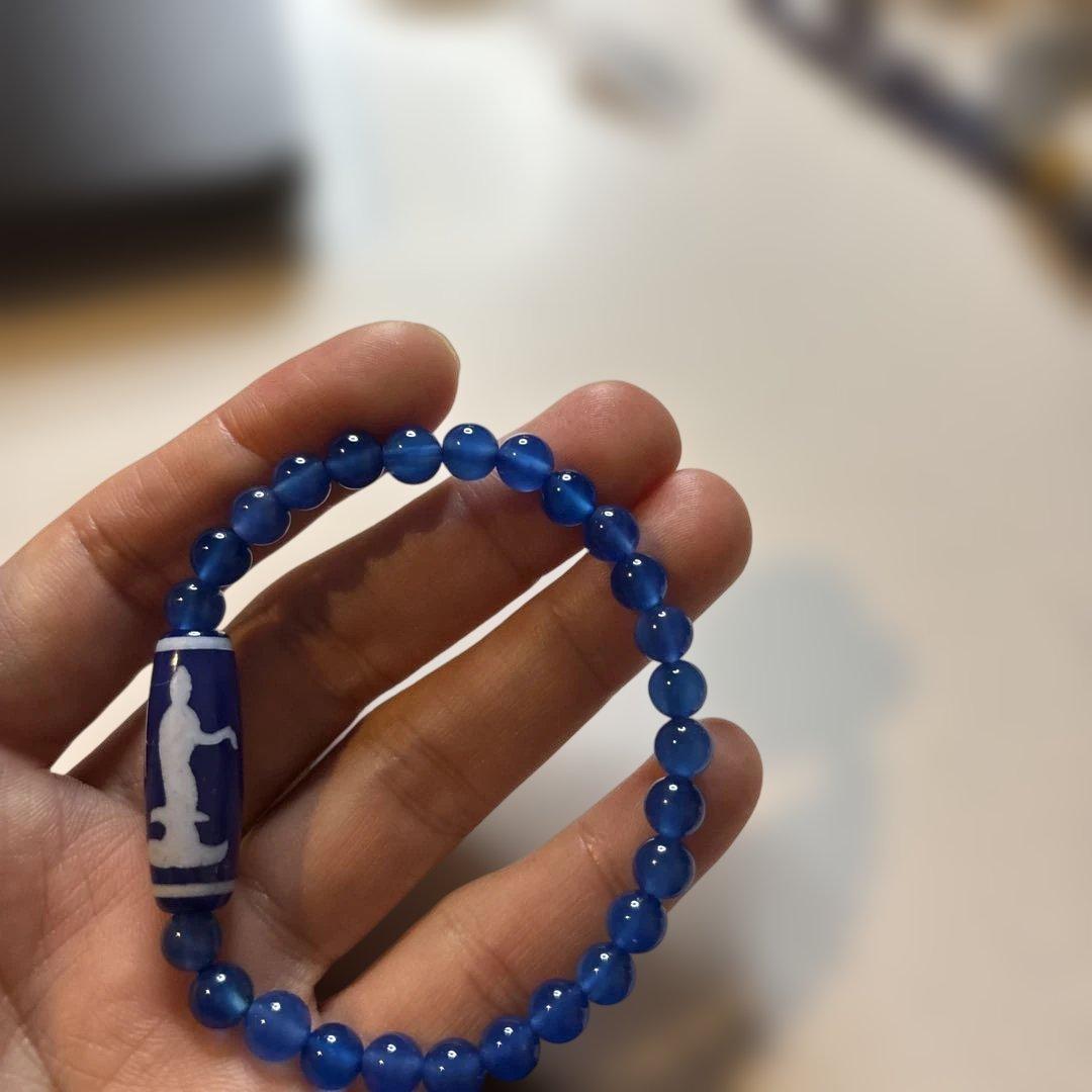 ズーンとくる！青玉髄天珠！双観音天珠！ズーン！