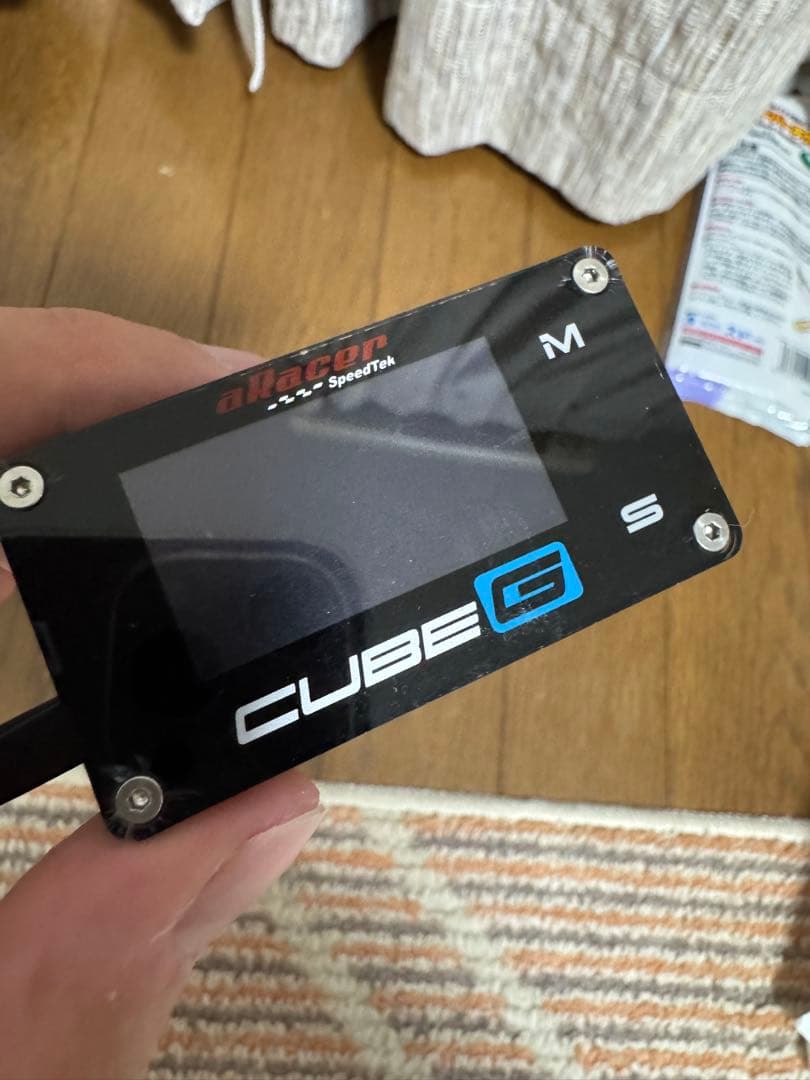 aRacerのマルチモニター キューブG