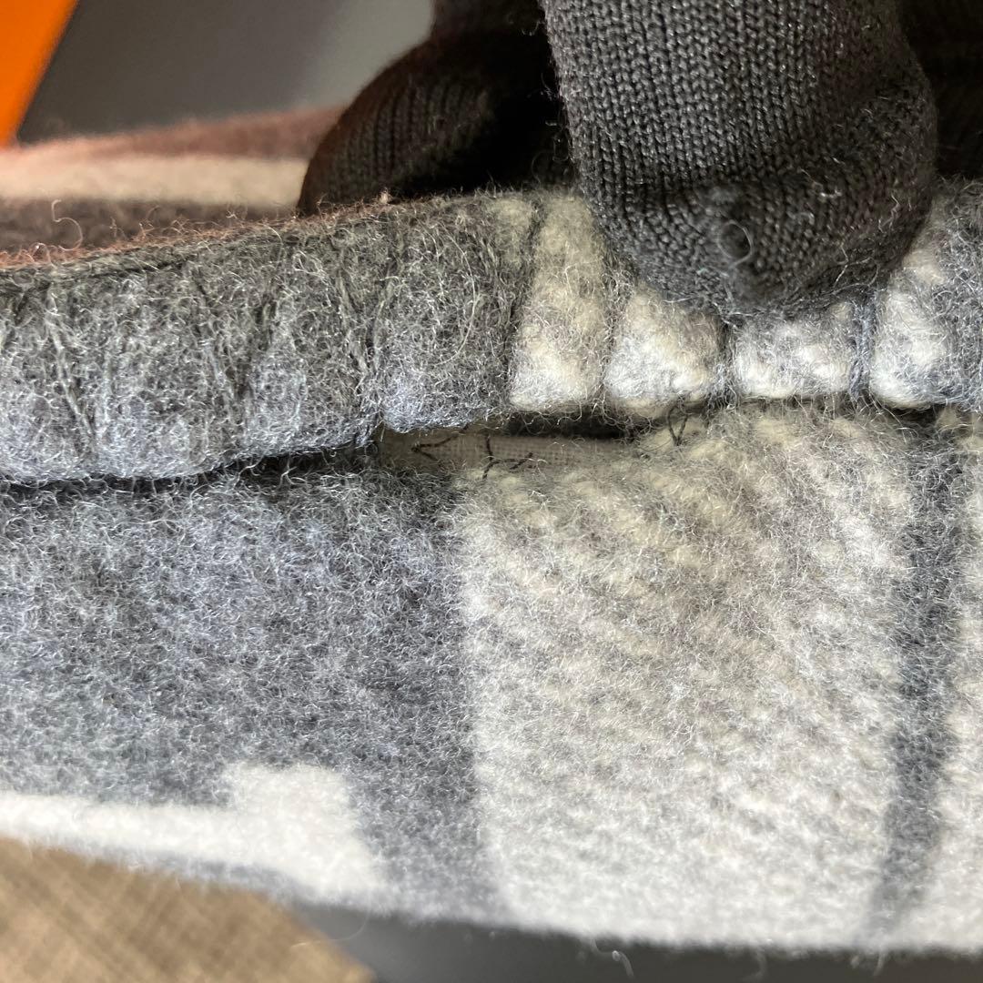 エルメス アヴァロン3 クッション　グレー