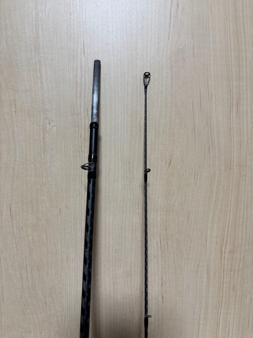 エクスセンスインフィニティ B806M/R