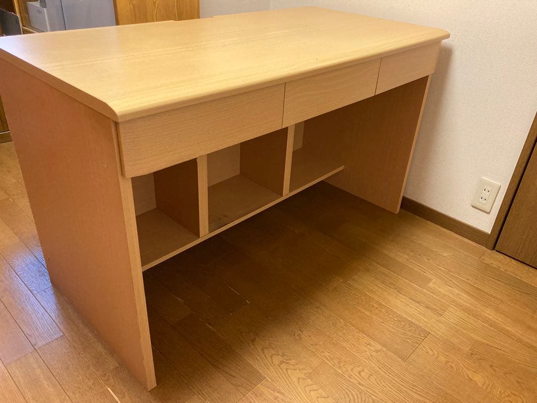 学習机　 事務デスク　収納力あり