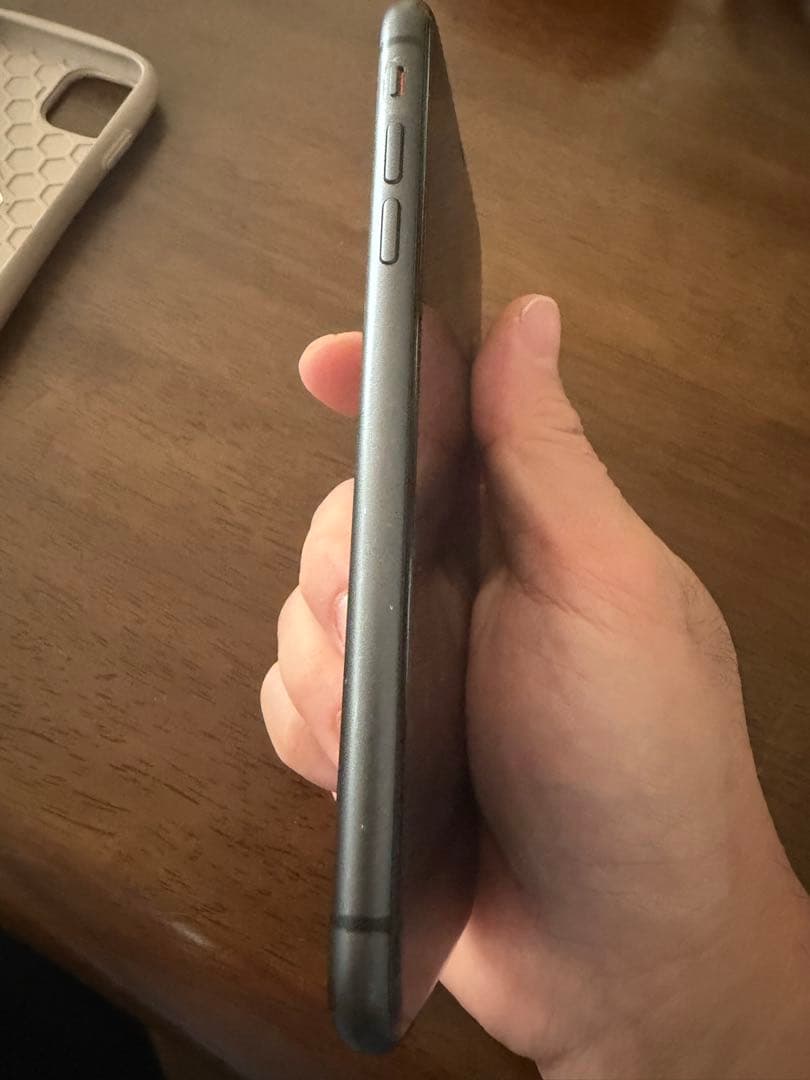 S*）様 iPhone11 128GB