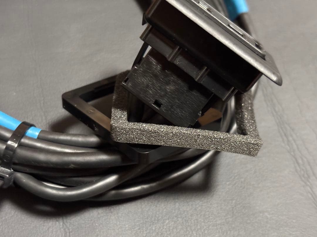 トヨタ純正　USB HDMI ポート