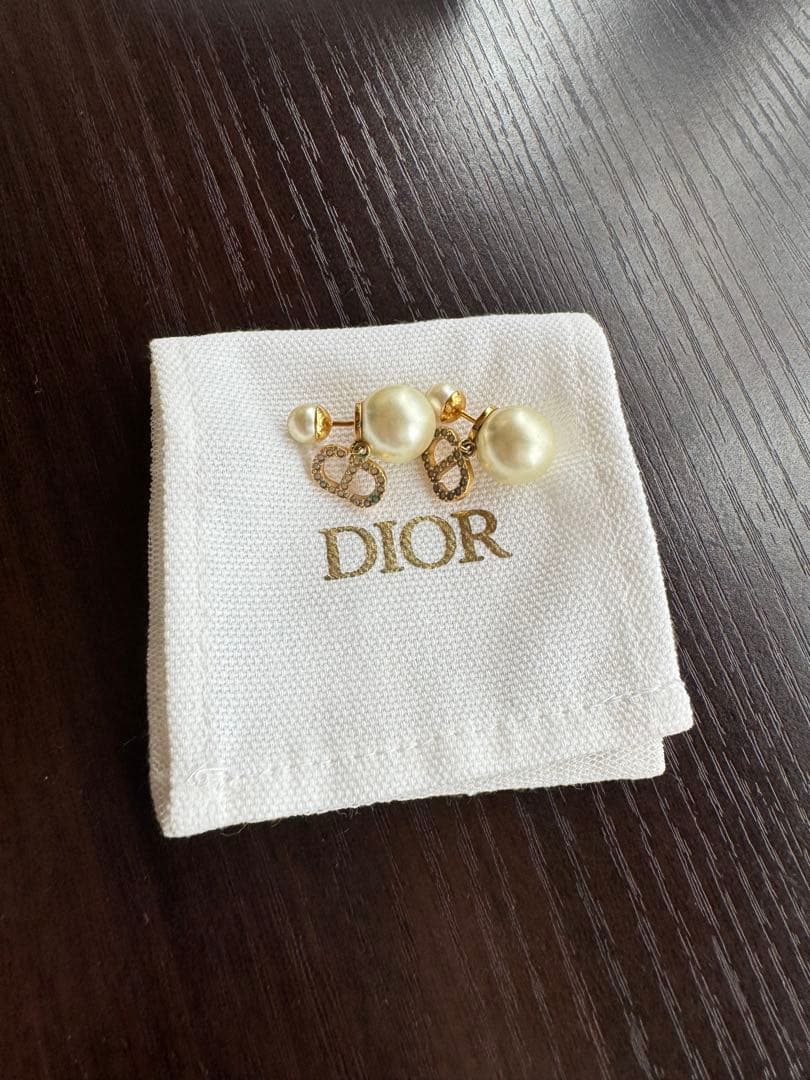 Dior Tribales ピアス
