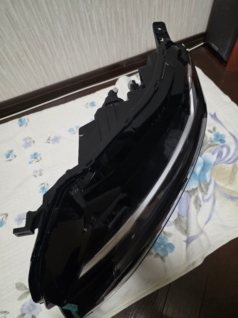 日産　ノートオーラ　E13 左ヘッドライト