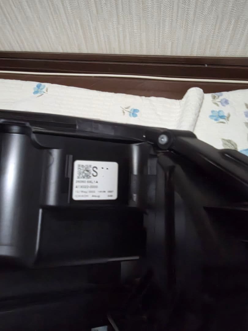 日産　ノートオーラ　E13 左ヘッドライト