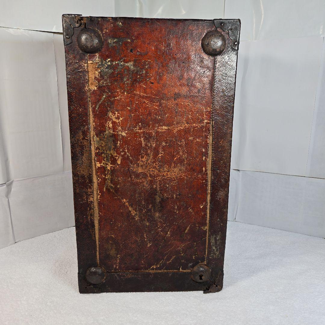 金唐革紙貼手持箪笥　鍵付　時代箪笥　古民具　銭函　銭箱　千両箱　船箪笥　金庫