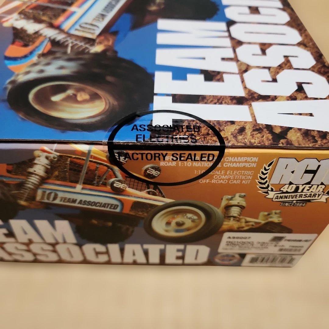 ASSOCIATED RC10　クラシック 40thアニバーサリーキット未開封