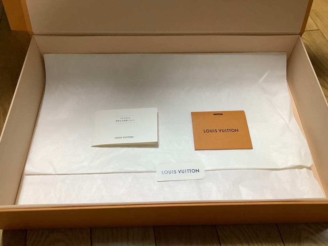 ルイヴィトン　マフラー エシャルプ・オールユーニード　難有り