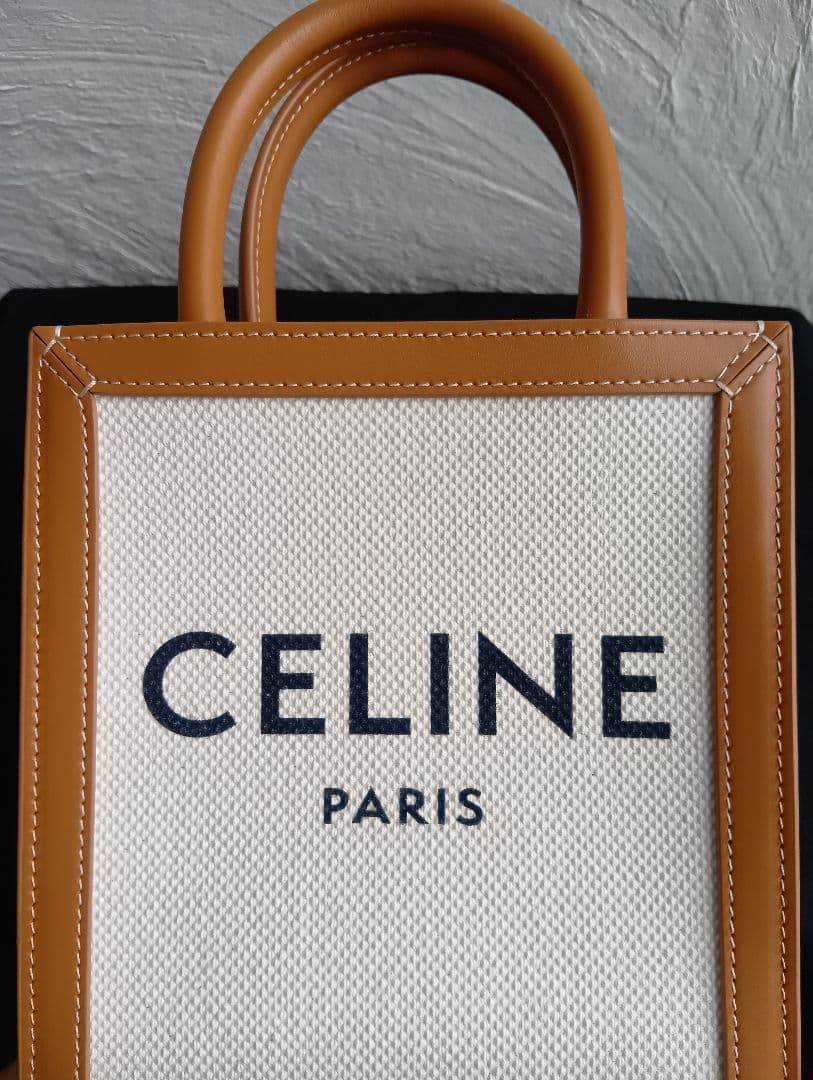 美品CELINE　セリーヌ　バーティカルカバ　ミニ　ショルダーバッグ