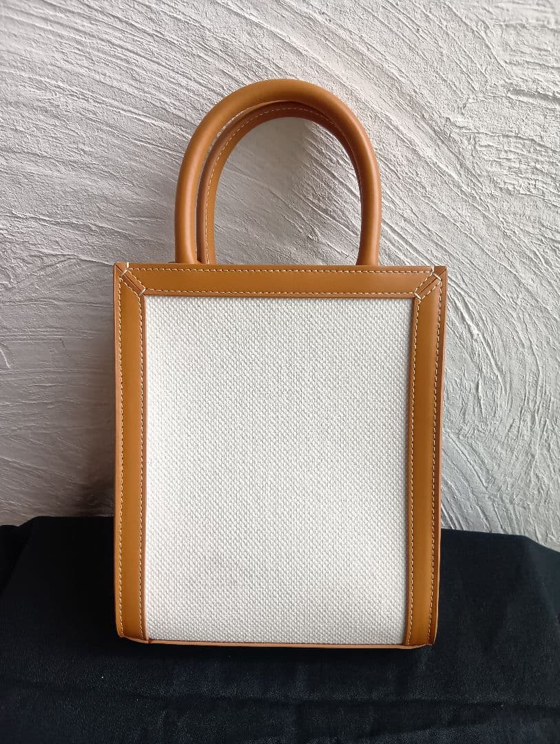 美品CELINE　セリーヌ　バーティカルカバ　ミニ　ショルダーバッグ