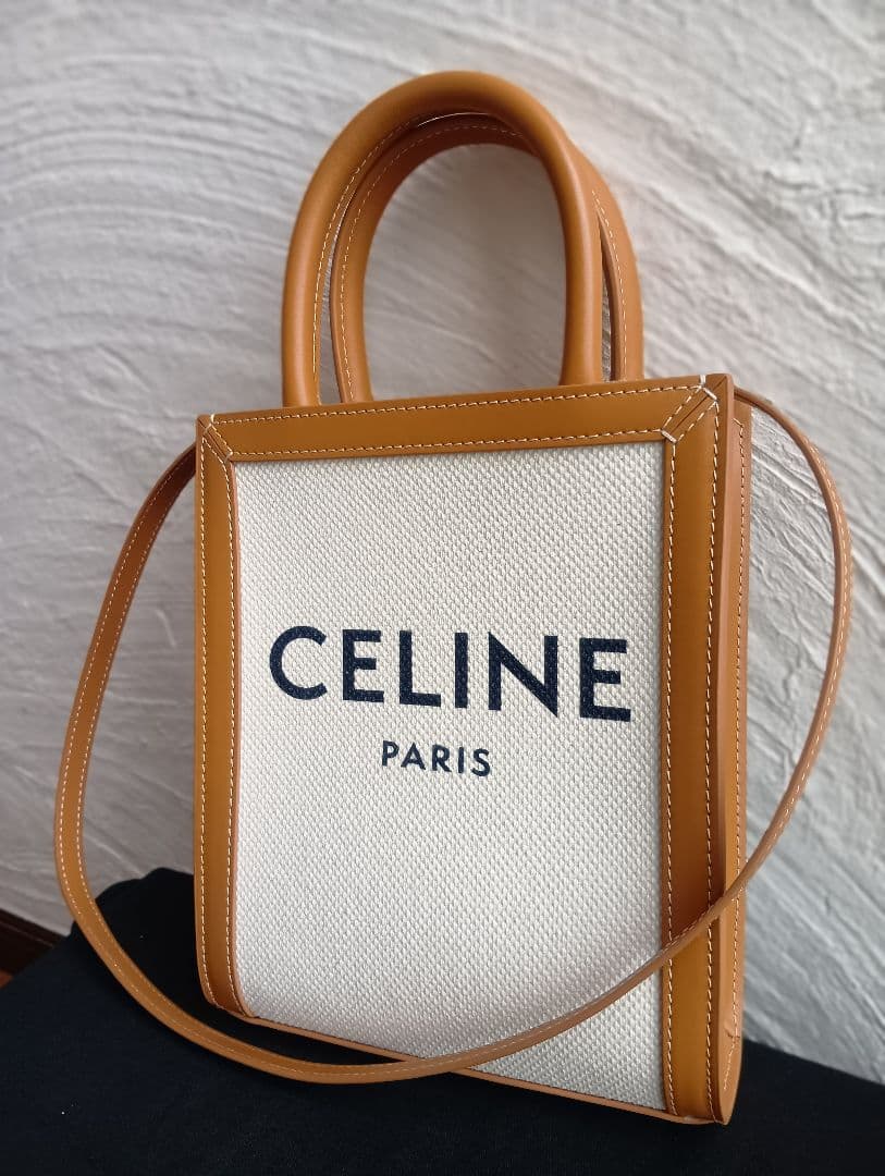 美品CELINE　セリーヌ　バーティカルカバ　ミニ　ショルダーバッグ