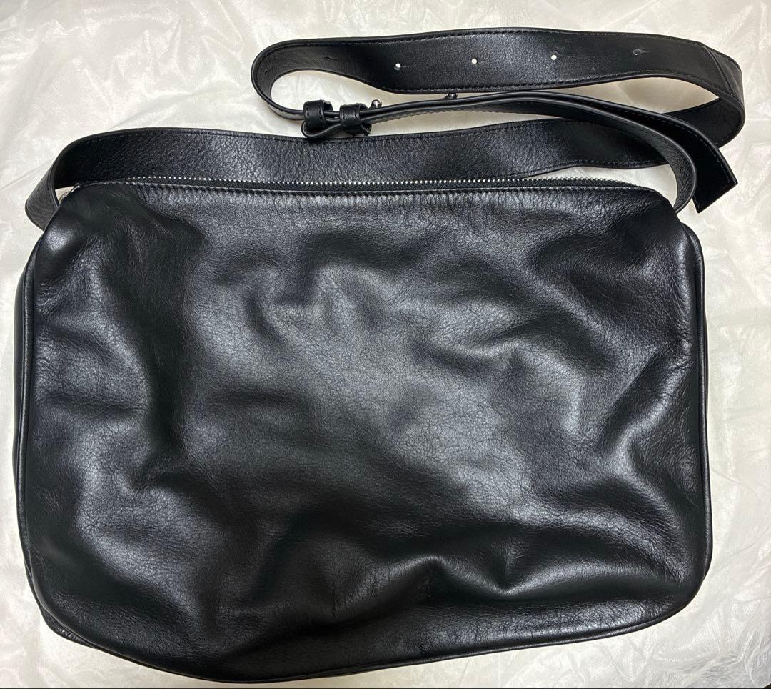 ear ショルダーバッグ