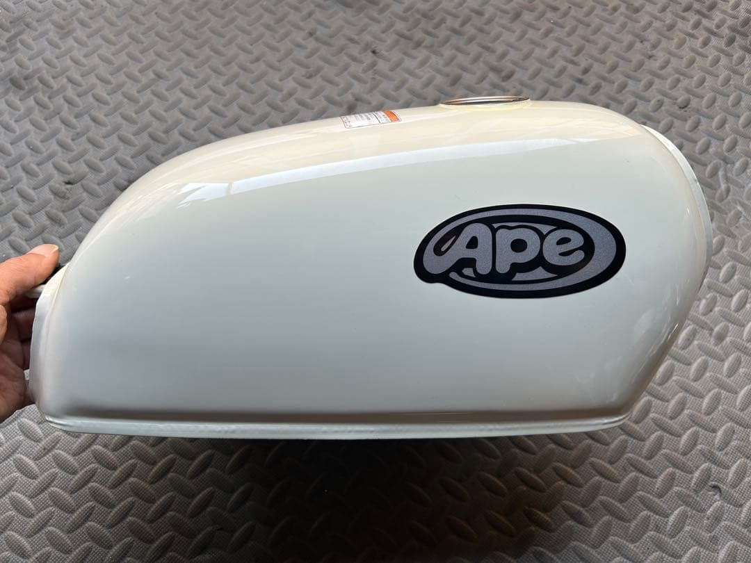 エイプ100　純正　ガソリンタンク　HC07　キャブ車