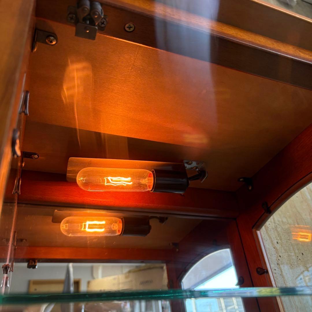 猫脚　飾り棚　クラシック　キュリオケース　ガラスケース　ダウンライト付