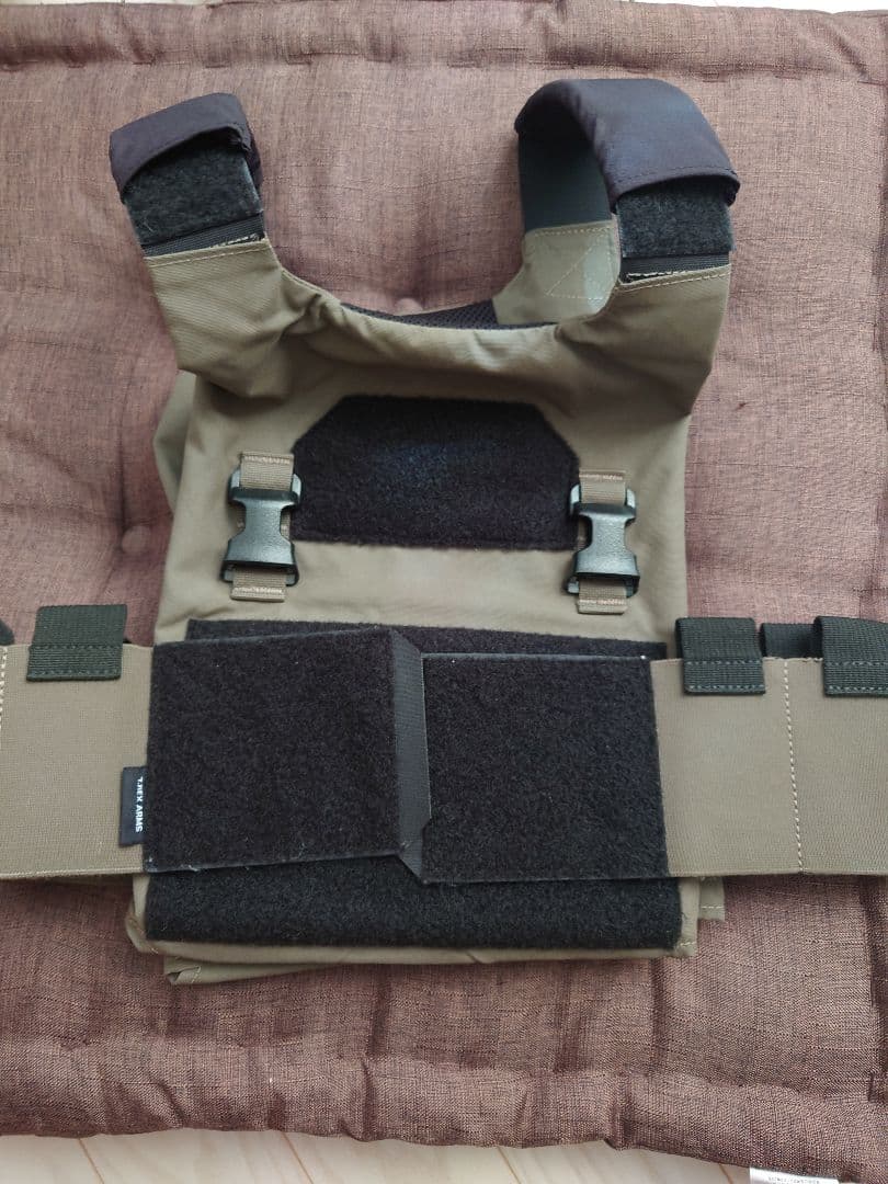 T.REX ARMS プレートキャリア レンジャーグリーン　LE装備　サバゲー