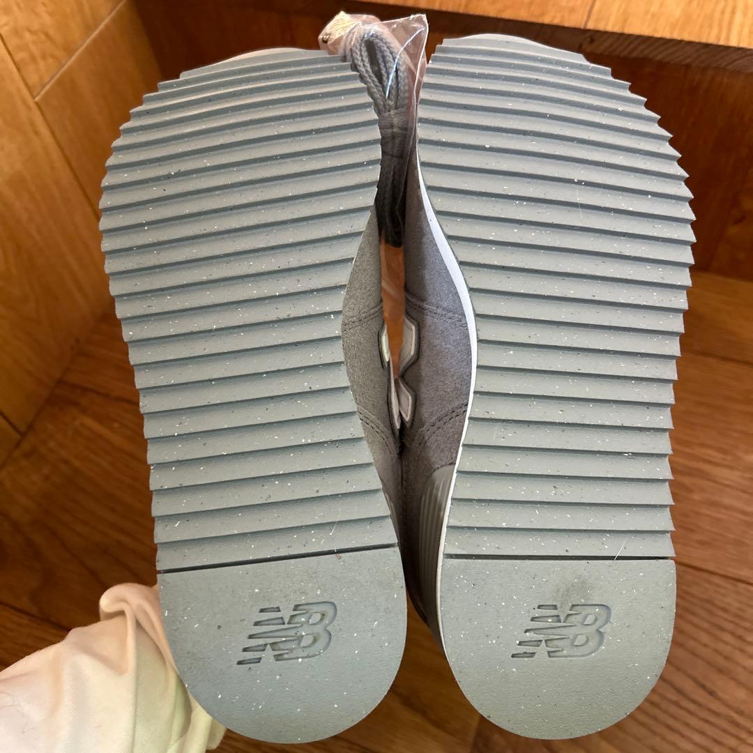 新品タグ付きNew Balance WL574ZSD グレー スニーカー