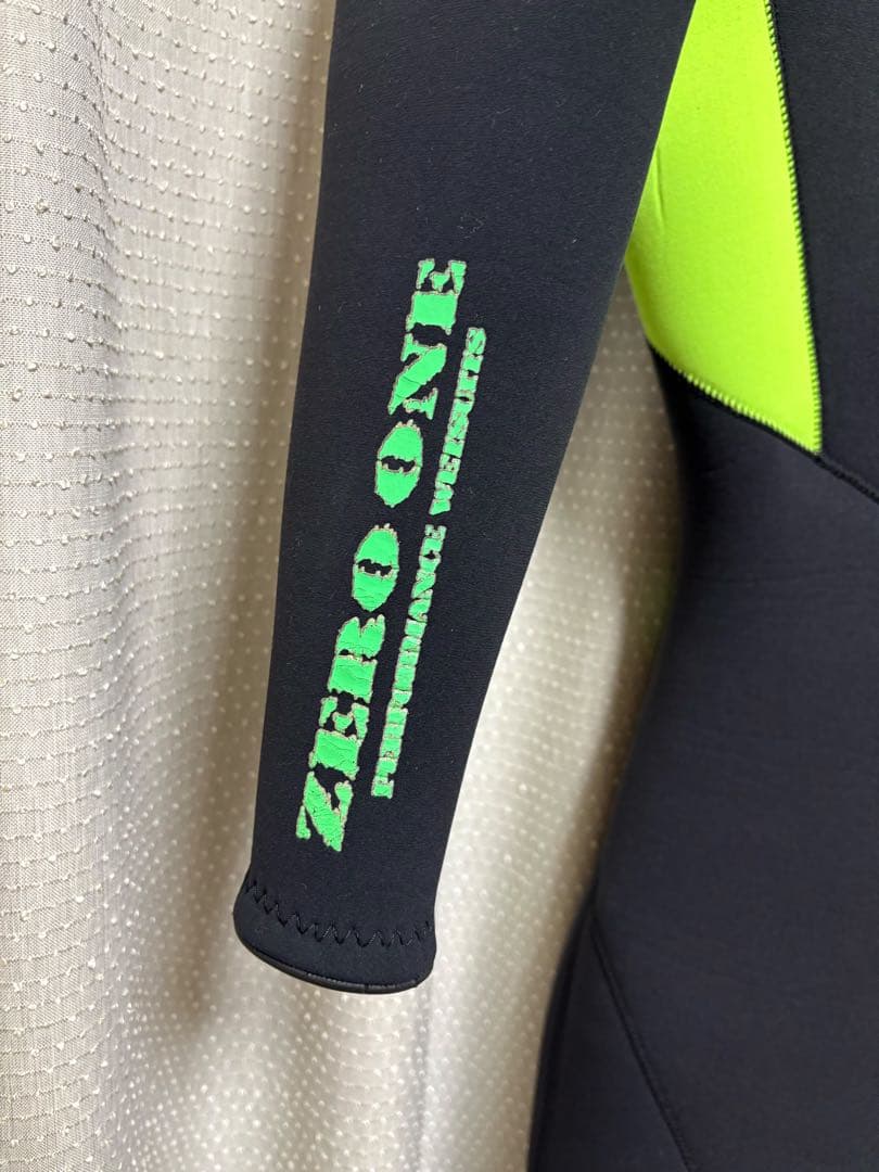 ZERO ONE(ゼロワン)5×3mm セミドライ メンズMLサイズ相当