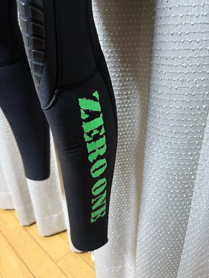 ZERO ONE(ゼロワン)5×3mm セミドライ メンズMLサイズ相当